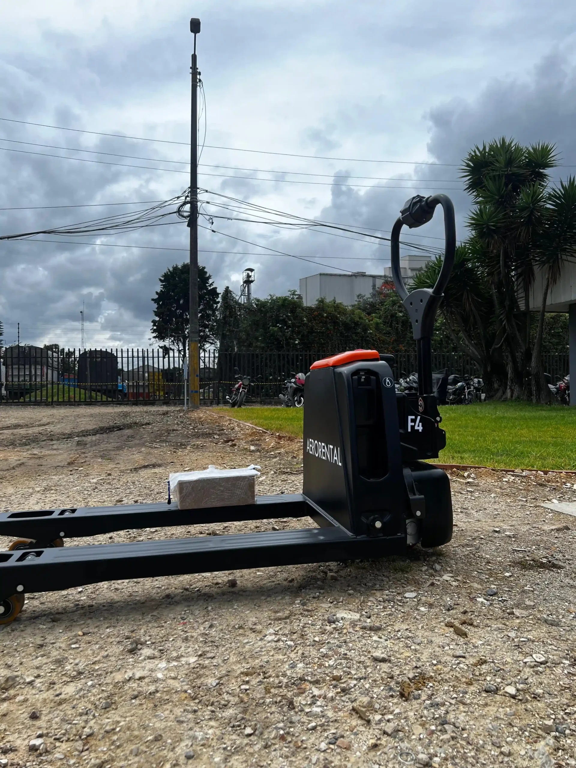 Transpaleta EP F4 Aerorental Colombia