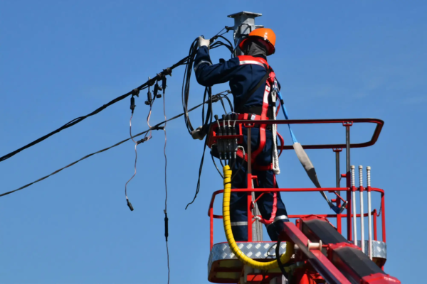 montajes electricos - AERORENTAL